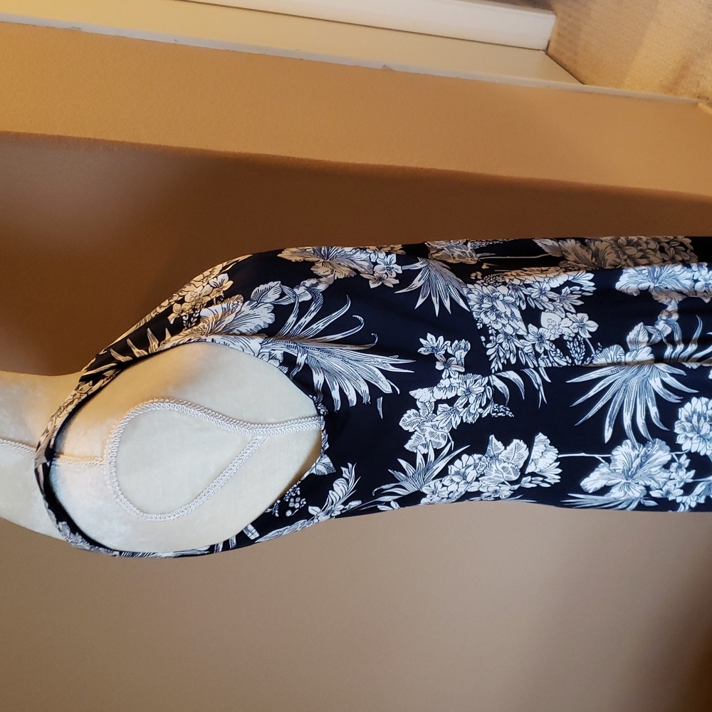 Enfocus Studio Navy and White Floral Maxi Dress - Picture 7 of 10